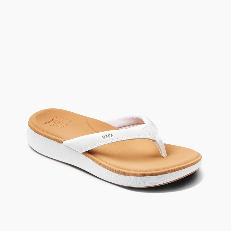 <p><a href="https://go.redirectingat.com?id=74968X1596630&url=https%3A%2F%2Fwww.reef.com%2Fproducts%2Fwomens-sandals-cushion-cloud-white-tan&sref=https%3A%2F%2Fwww.thepioneerwoman.com%2Ffashion-style%2Fg39316480%2Fbest-flip-flops-with-arch-support%2F" rel="nofollow noopener" target="_blank" data-ylk="slk:Shop Now;elm:context_link;itc:0;sec:content-canvas" class="link ">Shop Now</a></p><p>Reef Cushion Cloud Sandal</p><p>$55.00</p><p>reef.com</p><span class="copyright">Reef</span>