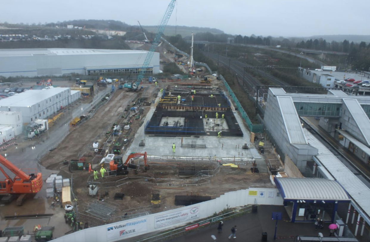 Work in progress: the railway end of the Dart project: Luton airport