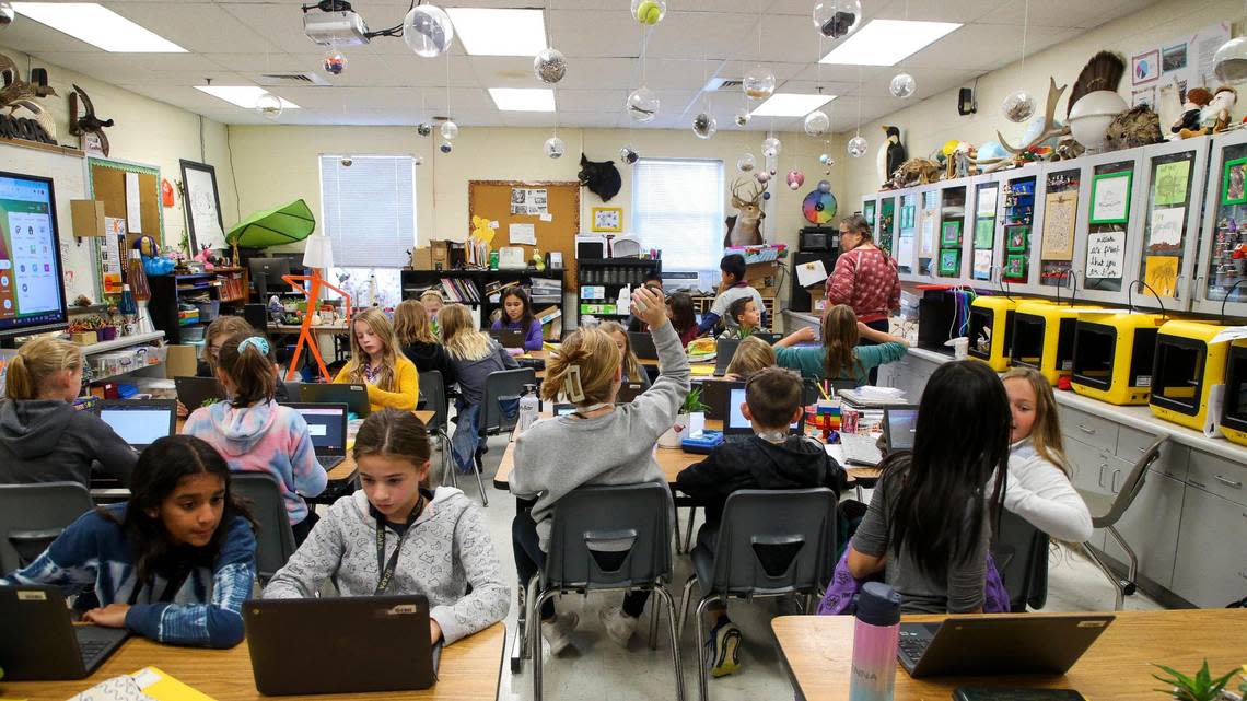 Students during a 5th grade science class at SCAPA, the School for the Creative and Performing Arts, on Lafayette Parkway in Lexington, Ky., Monday, Oct. 17, 2022.