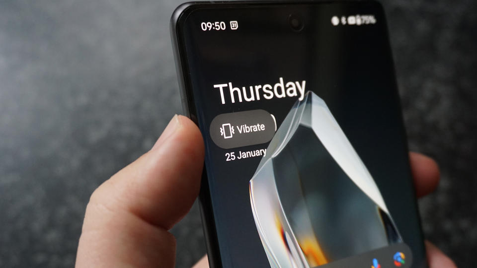 OnePlus 12R review alert slider UI