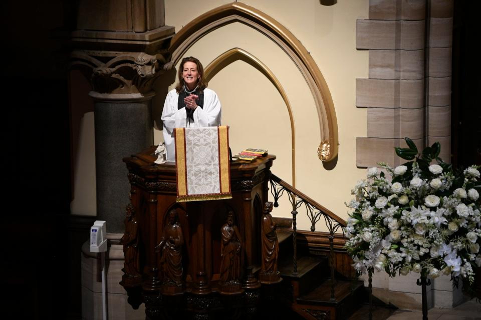 The Rev. Canon Lissa Smith speaks during a memorial service for former first lady of Tennessee Honey Alexander at Christ Church Cathedral in Nashville, Tenn., Saturday, Dec. 10, 2022.