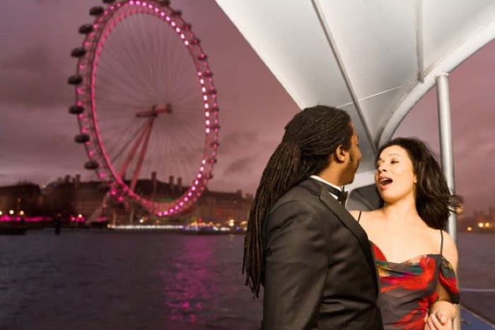 Opera singers on Uber boat on Thames river