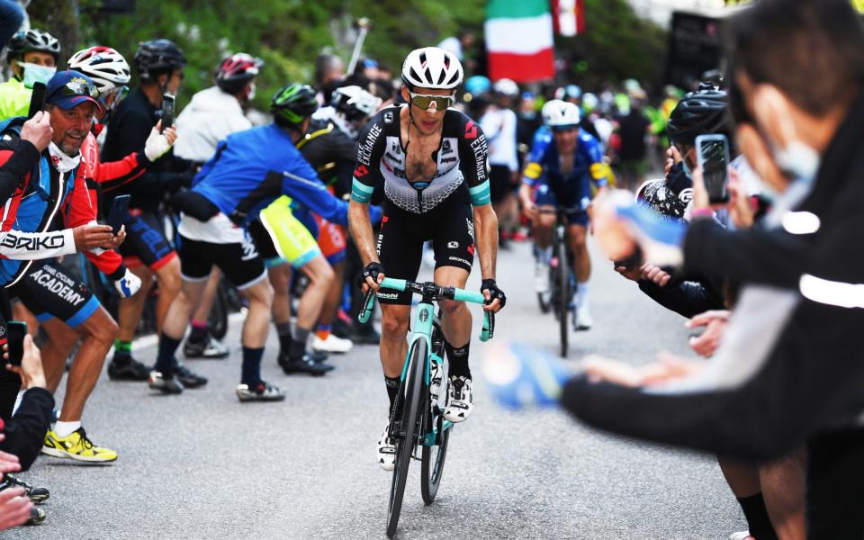 Simon Yates - 'Blood in the water': Simon Yates poised to take advantage if Egan Bernal slips up in Giro d'Italia finale - GETTY IMAGES