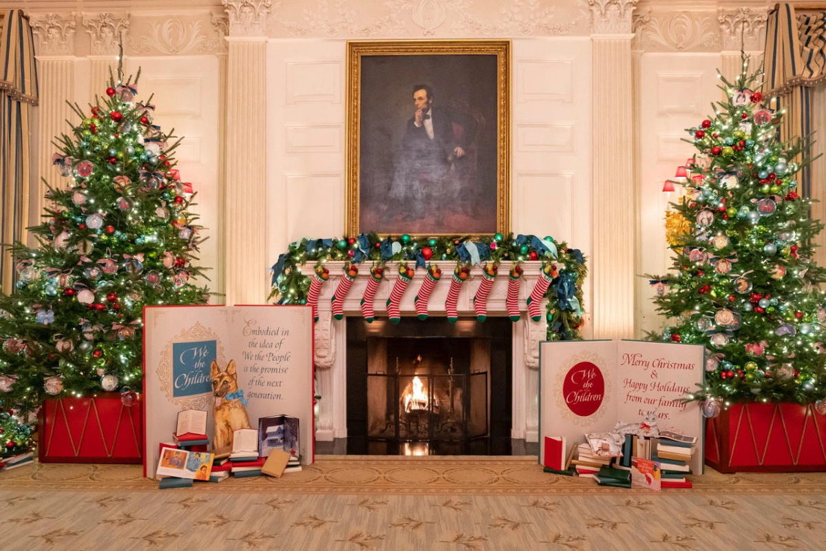 Jill Biden Unveils 2022 White House Holiday Decorations With We The   D883f93c013d0b6f13e03807f0ad6ceb