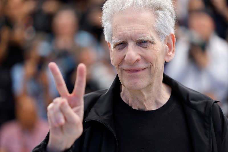 Foto del director David Cronenberg posando por el filme "The Shrouds" (Les linceuls) en el 77th Cannes Film Festival en Cannes