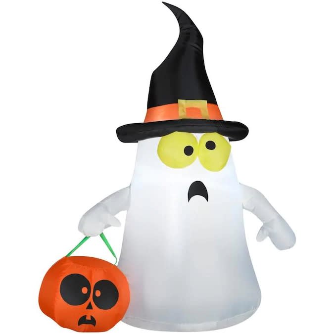 inflatable ghost, scary halloween decorations