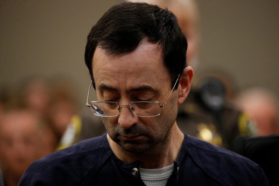 Larry Nassar recibió una sentencia de hasta 175 años de prisión