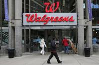 Amministratore delegato di Walgreens Boots Alliance, la più grande azienda mondiale di prodotti per salute e benessere, Stefano Pessina si classifica al quarto posto con un patrimonio stimato di 10.3 miliardi di dollari. (AP Photo/Charles Krupa, File)