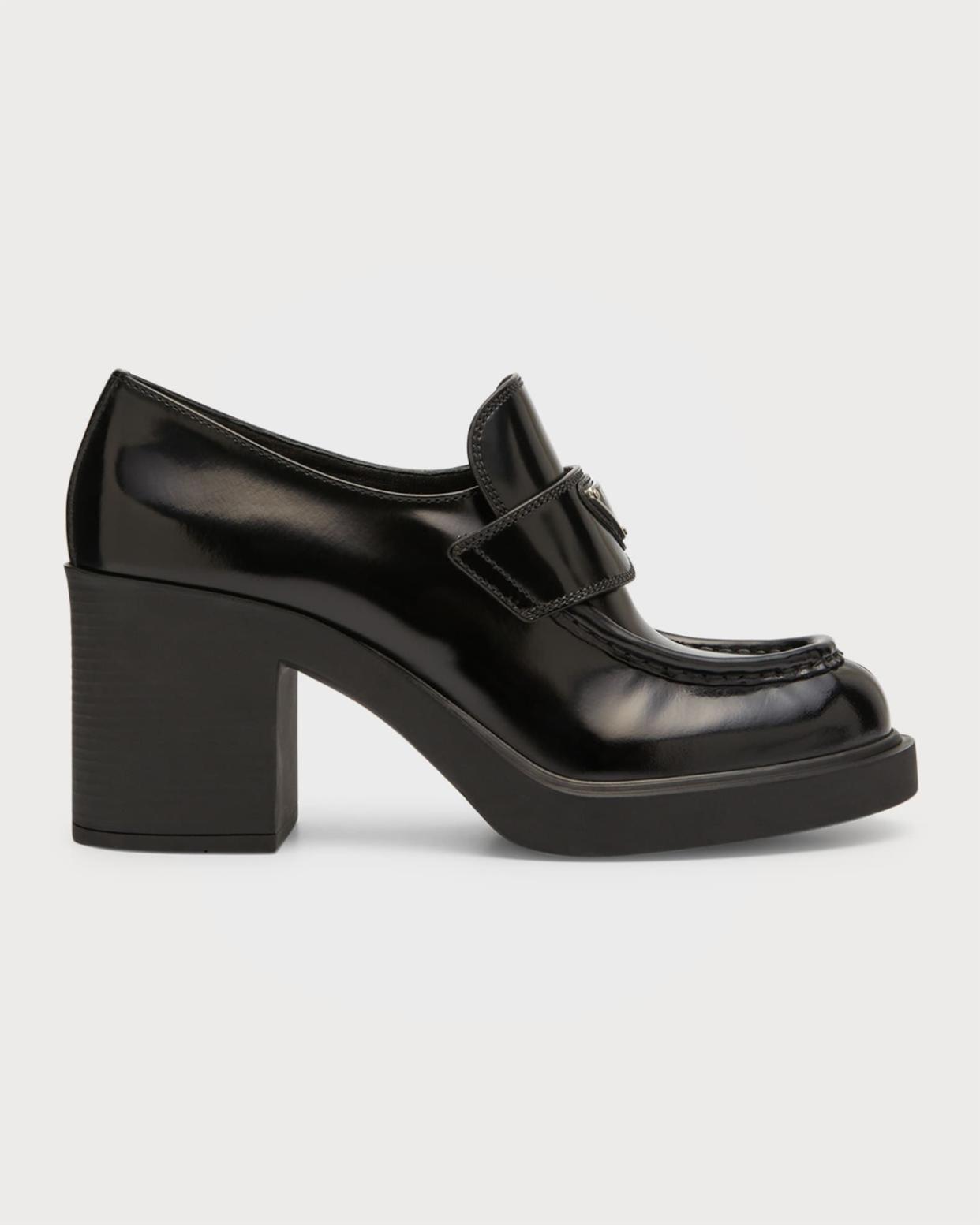 <p><a href="https://go.redirectingat.com?id=74968X1596630&url=https%3A%2F%2Fwww.neimanmarcus.com%2Fp%2Fprada-chocolate-flow-heeled-loafers-prod253320592&sref=https%3A%2F%2Fwww.townandcountrymag.com%2Fleisure%2Fsporting%2Fg46541342%2Fbest-taylor-swift-nfl-style-outfits-shop%2F" rel="nofollow noopener" target="_blank" data-ylk="slk:Shop Now;elm:context_link;itc:0;sec:content-canvas" class="link rapid-noclick-resp">Shop Now</a></p><p>Chocolate Platform Loafer</p><p>neimanmarcus.com</p><p>¥1250.00</p>