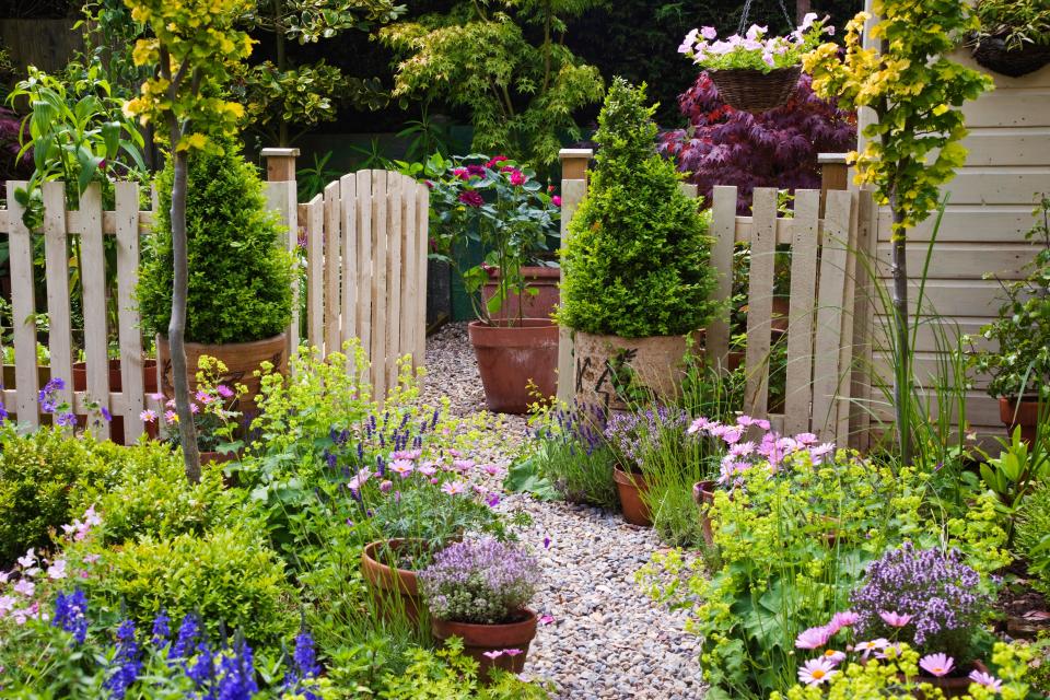 <p>There’s something about a path forged from stone that instantly brings to mind visions of <a rel="nofollow noopener" href="https://www.countryliving.com/gardening/garden-ideas/advice/g1665/english-garden-design/" target="_blank" data-ylk="slk:enchanting gardens;elm:context_link;itc:0;sec:content-canvas" class="link ">enchanting gardens </a>and <a rel="nofollow noopener" href="https://www.countryliving.com/home-design/decorating-ideas/advice/g1785/country-cottage-decorating-ideas/" target="_blank" data-ylk="slk:cute cottages;elm:context_link;itc:0;sec:content-canvas" class="link ">cute cottages</a>. Even if you have a suburban home, you can bring that same magic to your yard by installing a stone walkway. Whether running through your garden or leading to the front door, paths provide a way for guests to meander by without crushing any <a rel="nofollow noopener" href="https://www.countryliving.com/gardening/g3280/flower-pictures/" target="_blank" data-ylk="slk:beloved blooms;elm:context_link;itc:0;sec:content-canvas" class="link ">beloved blooms</a>. From stepping stones to paver stones and everything in between, here are some of our favorite ways to create a stone walkway.</p>