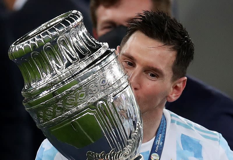 Foto del sábado del capitán de Argentina, Lionel Messi, celebrando tras ganar la Copa América