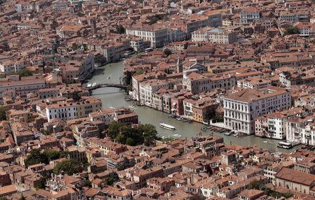 An aerial view shows the Grand Canal in Venice lagoon May 18, 2012. REUTERS/Stefano Rellandini