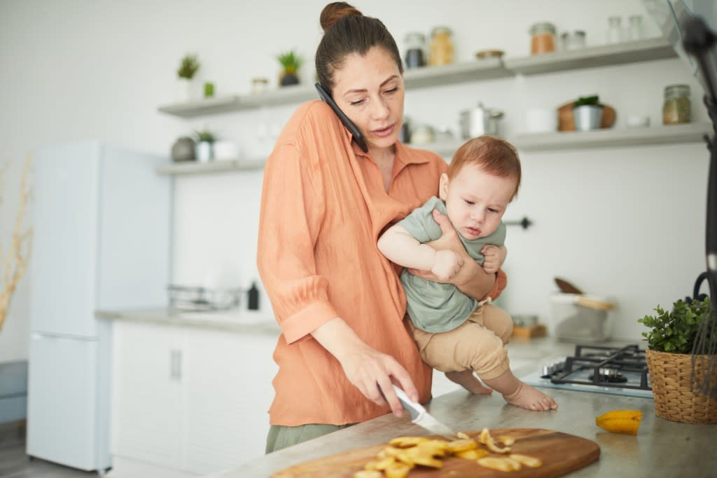 A poll among parents found that some cook bespoke meals for their kids. Seventyfour – stock.adobe.com