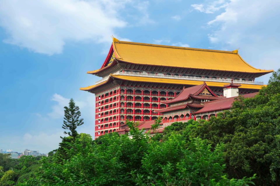 圖／圓山大飯店矗立在劍潭山坡上，是全台灣第一家五星級飯店，總吸引許多觀光客前往朝聖。