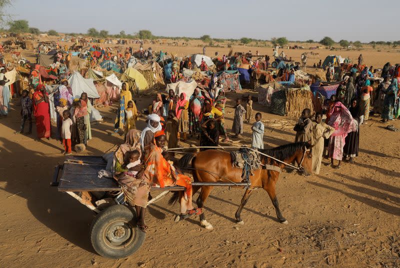 FILE PHOTO: Fleeing Sudanese seek refuge in Chad