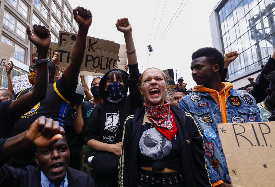 Eine Demo gegen Polizeigewalt und Rassismus in Berlin. (Bild: Getty Images)