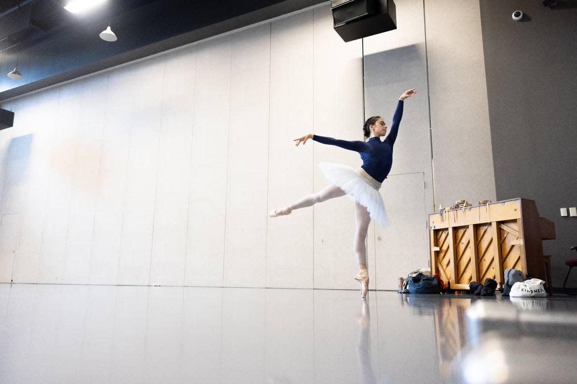 Evelyn Robinson practices for Swan Lake at Charlotte Ballet Center for Dance in Charlotte, N.C., on Thursday, April 11, 2024. Khadejeh Nikouyeh/Knikouyeh@charlotteobserver.com