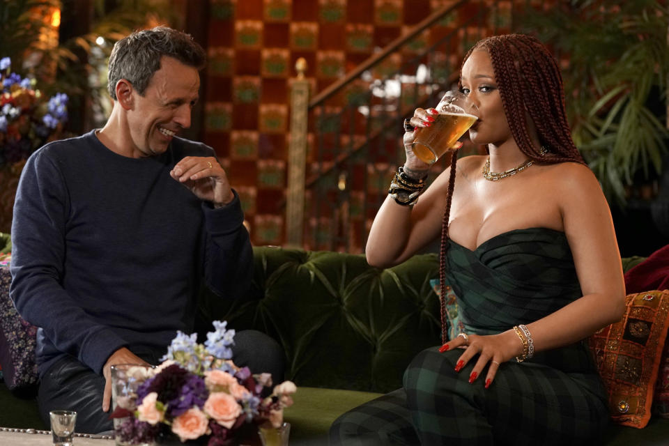 DATE: June 20th, 2019Seth Meyers pulled off the only acceptable way to go on a date with a beautiful woman while married and drunk without paying a dime. I commend Seth here.