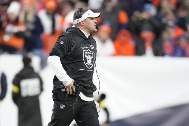 Denver Broncos safety P.J. Locke (6) against the Las Vegas Raiders during  the first half of an NFL football game in Denver, Sunday, Nov. 20, 2022.  (AP Photo/Jack Dempsey Stock Photo - Alamy