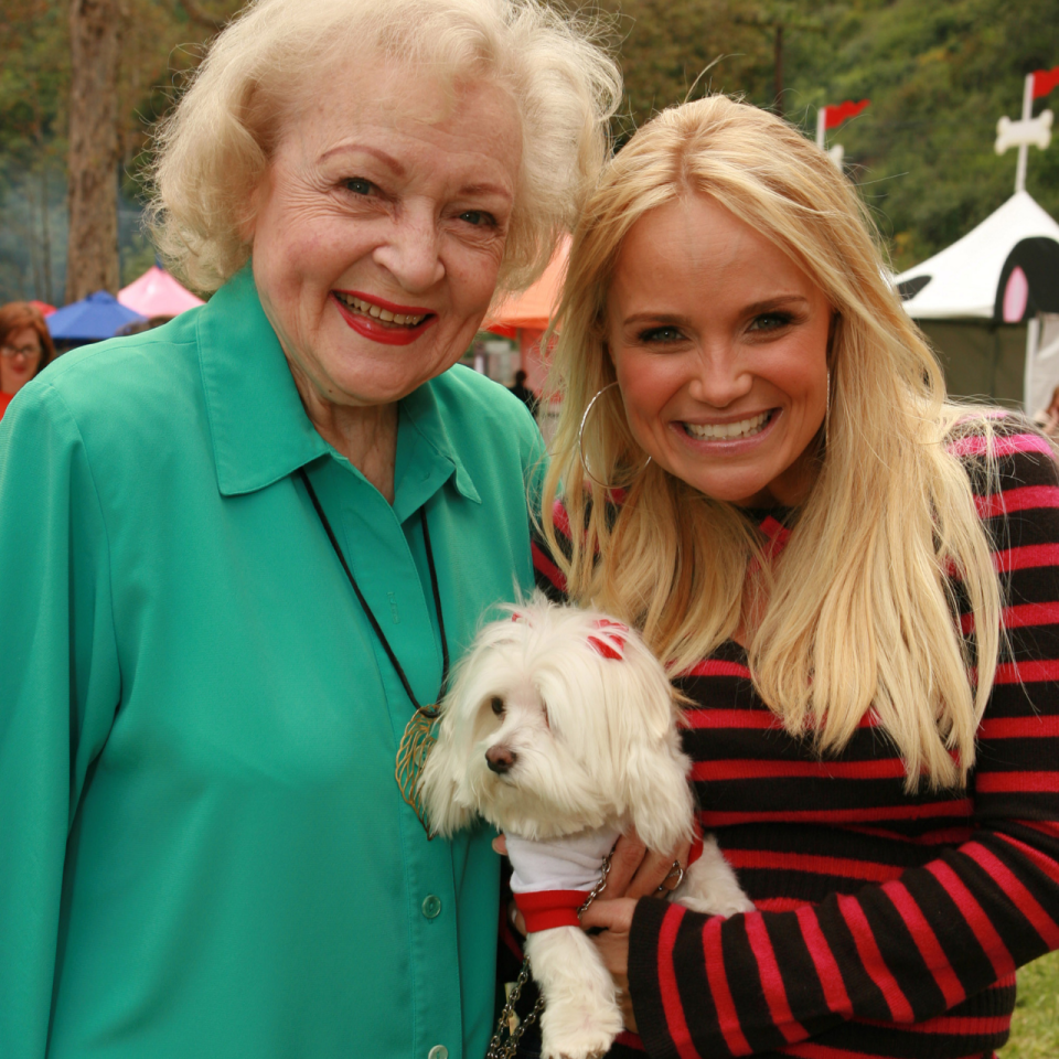 <p> Betty White with Kristen Chenowith and her dog, Maddie. </p>