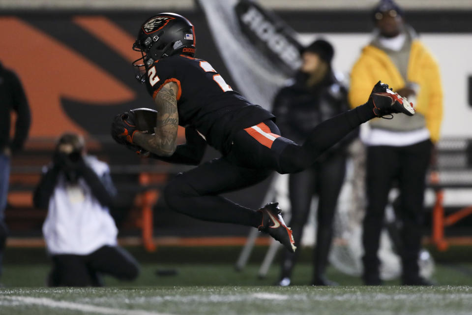 Oregon State wide receiver Anthony Gould catches a pass during the first half of an NCAA college football game against California on Saturday, Nov 12, 2022, in Corvallis, Ore. (AP Photo/Amanda Loman)