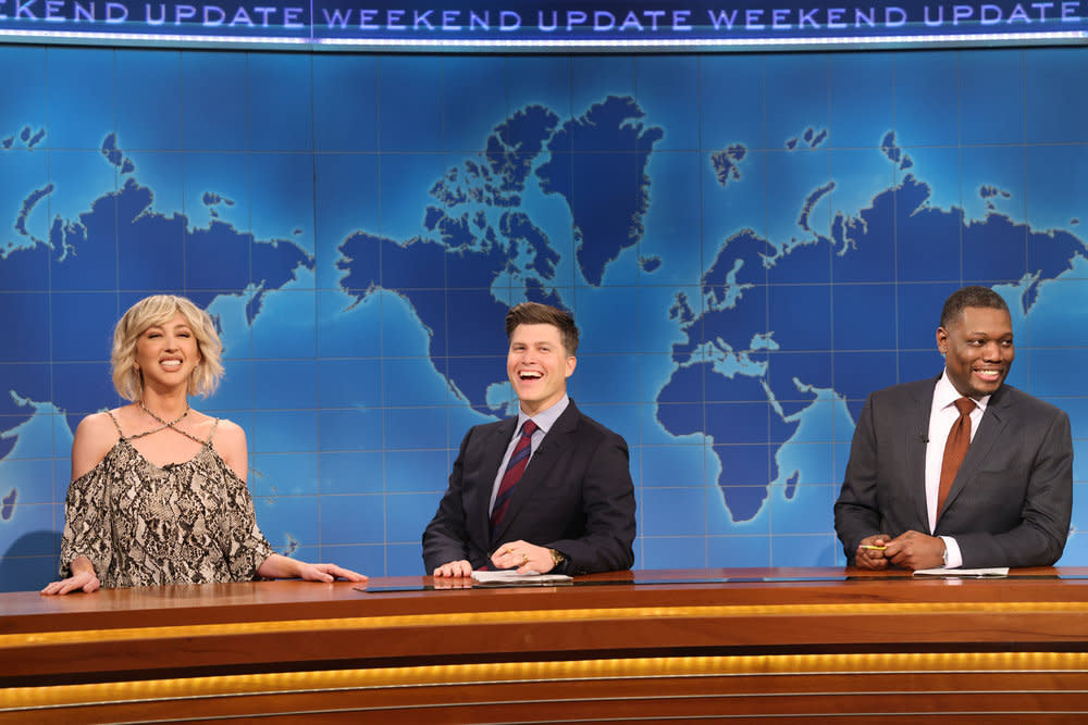  SATURDAY NIGHT LIVE -- Episode 1857 -- Pictured: (l-r) Heidi Gardner as Woman Who Is Aging Gracefully on "Weekend Update". 