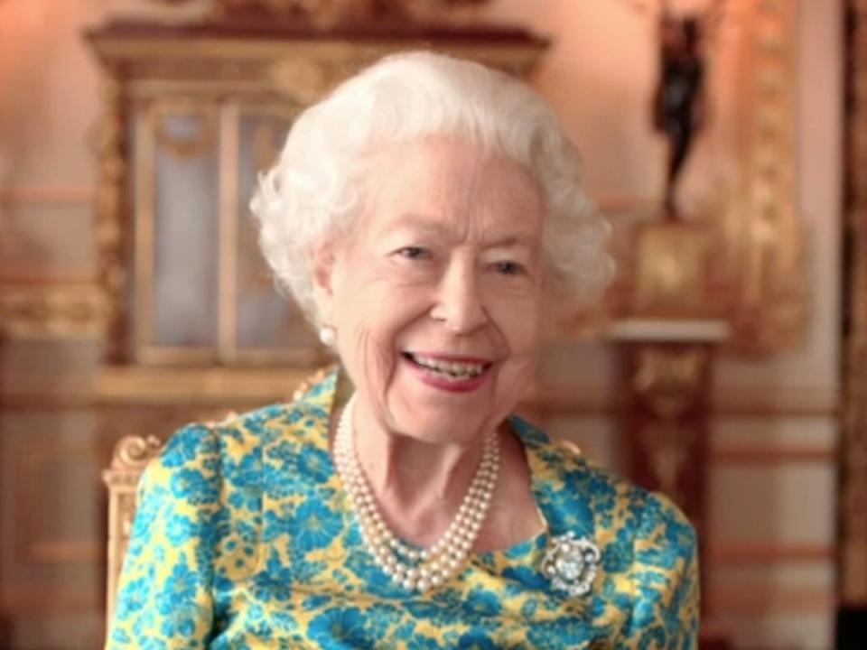 The Queen showed off her acting skills at the start of her jubilee concert (BBC)