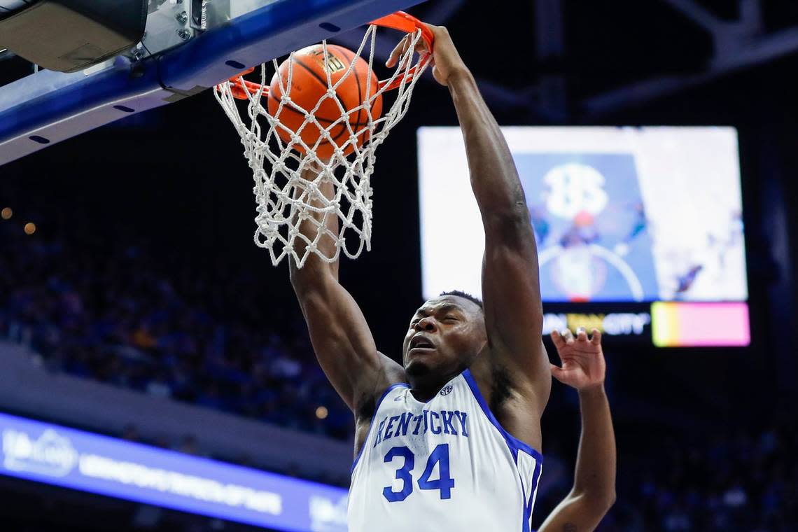 Kentucky big man Oscar Tshiebwe (34) is averaging 14.4 points and 13.4 rebounds through five games. Tshiebwe and the No. 19 Wildcats face Michigan Sunday at 1 p.m. (EST) in London, England.