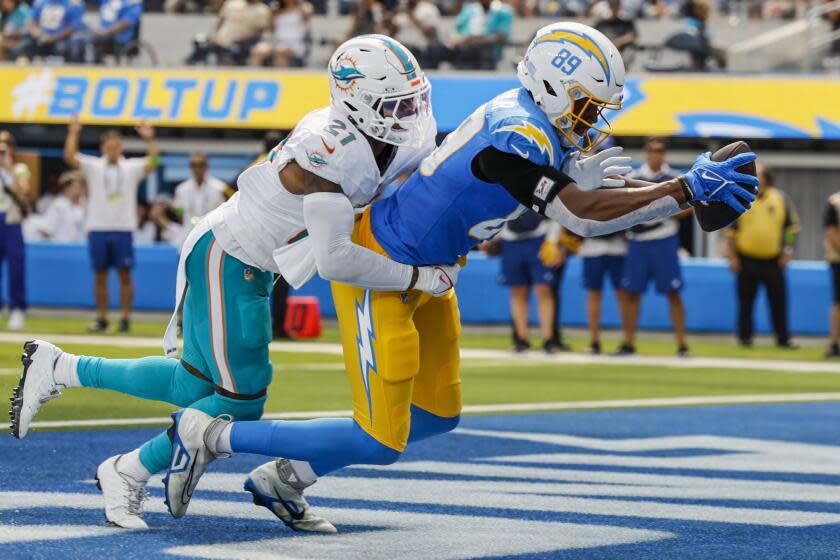 Chargers tight end Donald Parham Jr. (89) catches a touchdown pass.