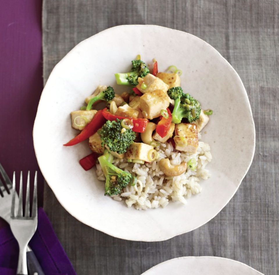 20) Cashew, Tofu, and Broccoli Stir-Fry