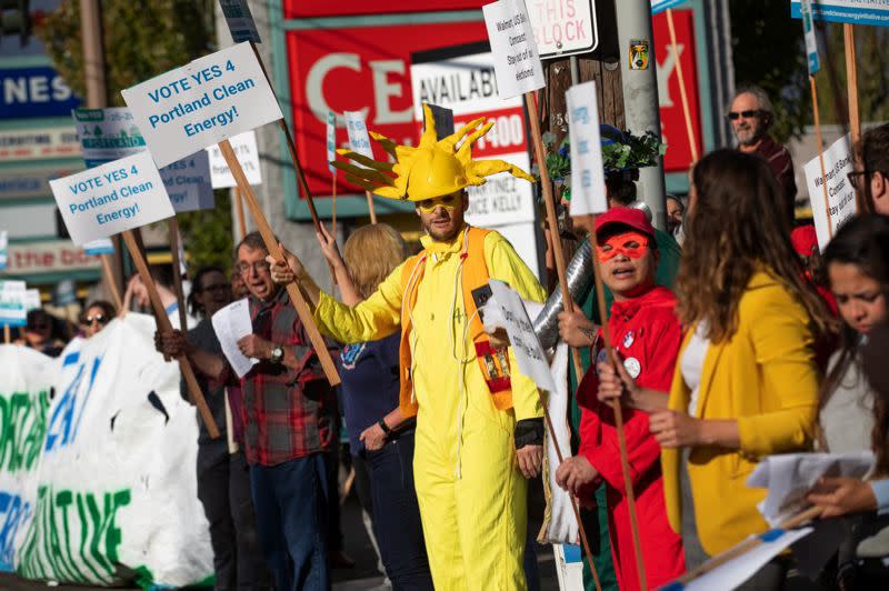 <em>A campaign rally for the Portland Clean Energy Fund ballot measure during the November 2018 general election. (PORTLAND TRIBUNE)</em>