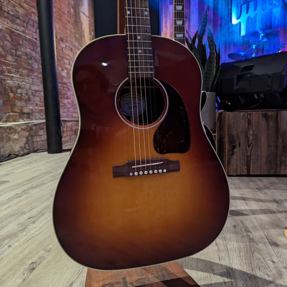 A Gibson J-45 Standard Rosewood, on display