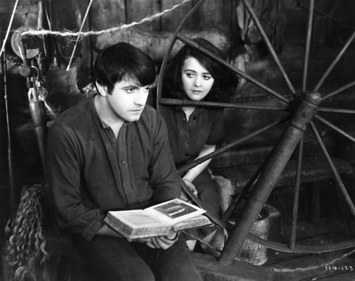 circa 1927:  Richard Barthelmess and  Molly O'Day in the film 'Little Shepherd Of Kingdom Come'.  Title: The Little Shepherd Of My Kingdom Come Studio: First National DirectorUnknown:  (Photo by Hulton Archive/Getty Images)