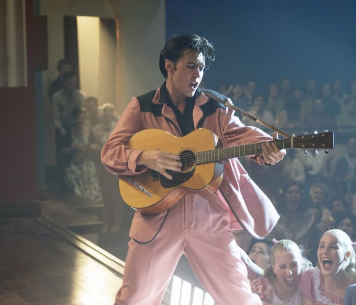 Fotograma de 'Elvis' con Butler en la época de juventud del cantante
