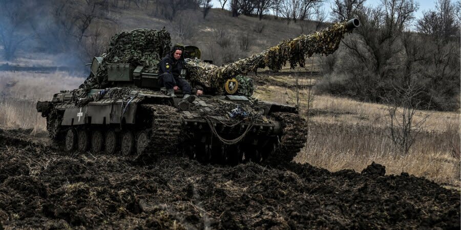 A Ukrainian tank in a position near the front line in the Zaporizhzhia Oblast, March 16, 2023