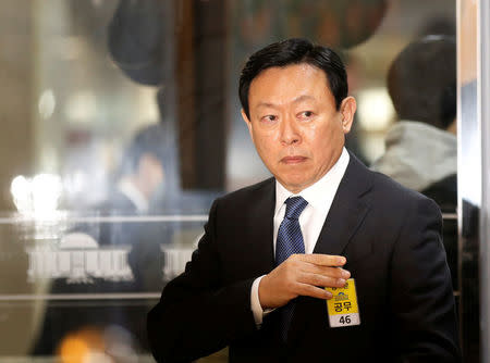 Lotte Group chairman Shin Dong-bin arrives to attend a hearing at the National Assembly in Seoul, South Korea, December 6, 2016. REUTERS/Kim Hong-Ji