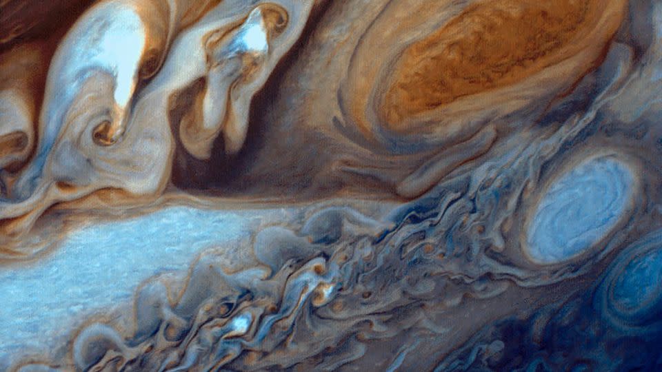 Dieses Bild des Großen Roten Flecks des Jupiter, das 1979 von der NASA-Raumsonde Voyager 1 aufgenommen wurde, zeigt laut der Studie ebenfalls eine turbulente Strömung. - NASA Goddard Space Flight Center