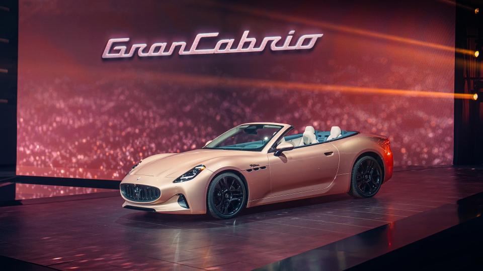 2025 Maserati GranCabrio Folgore: The Fastest Convertible EV Ever photo