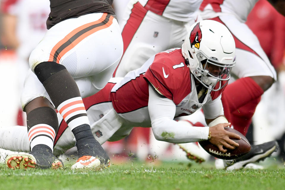 CLEVELAND, OHIO - OCTOBER 17: Kyler Murray #1 of the Arizona Cardinals recovers a fumbled snap against the Cleveland Browns during the second quarter at FirstEnergy Stadium on October 17, 2021 in Cleveland, Ohio. (Photo by Nick Cammett/Getty Images)