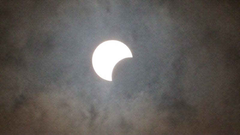 The October 14, 2023, annular solar eclipse, as viewed by the Dwarf II telescope—and through some exceptionally cloudy conditions. - Photo: George Dvorsky