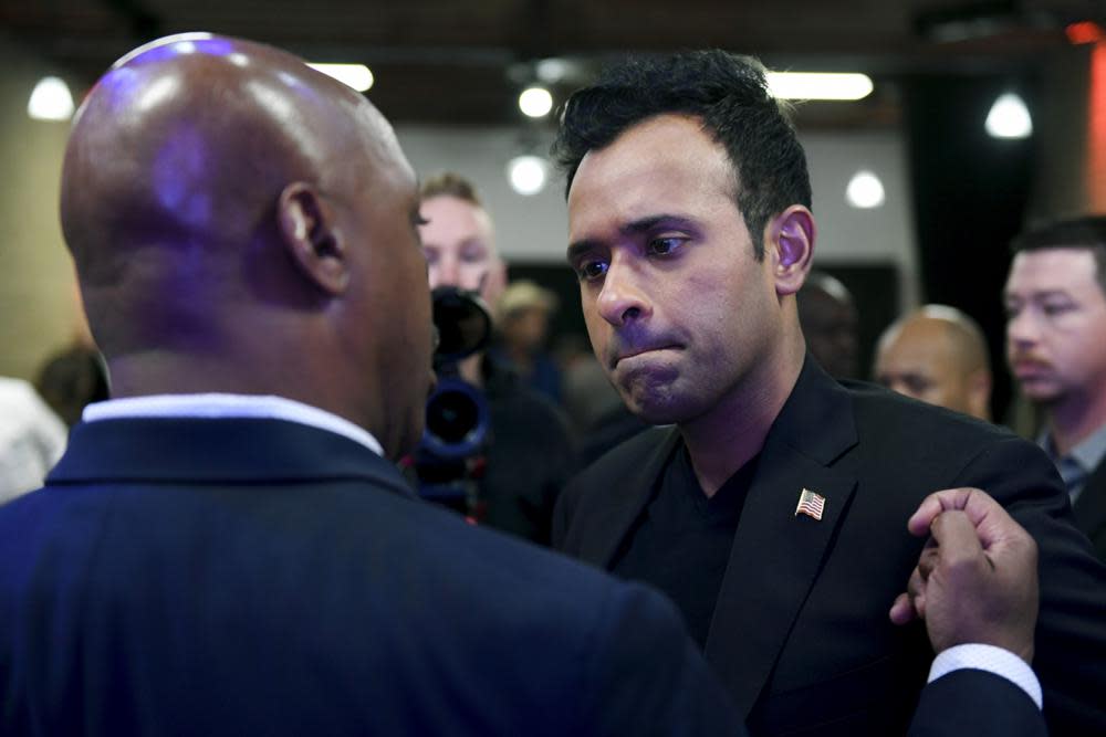 Republican Presidential candidate Vivek Ramaswamy meets south side residents during a town hall meeting Friday, May 19, 2023, in Chicago. (AP Photo/Paul Beaty)