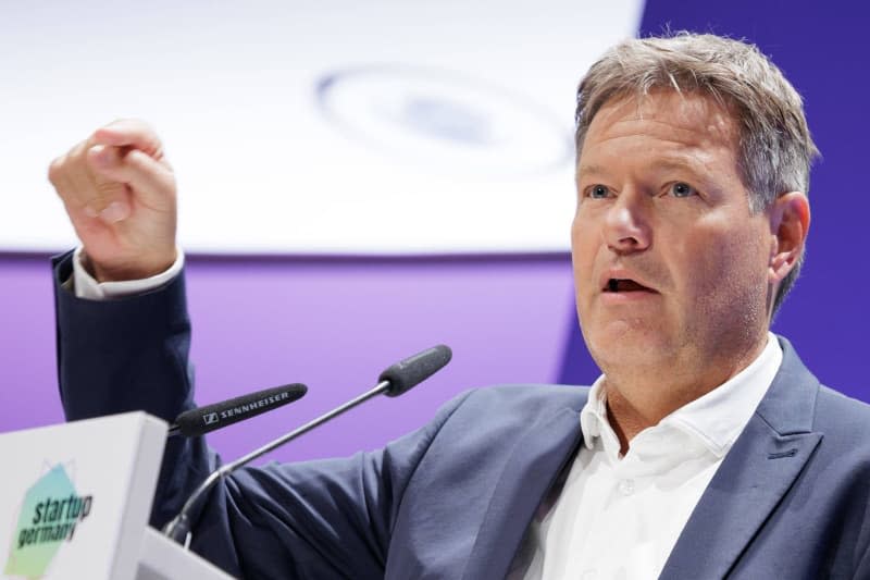 German Federal Minister for Economic Affairs and Climate Protection Robert Habeck speaks at the Federal Ministry for Economic Affairs and Climate Protection's Startup Germany Summit 2024. Carsten Koall/dpa