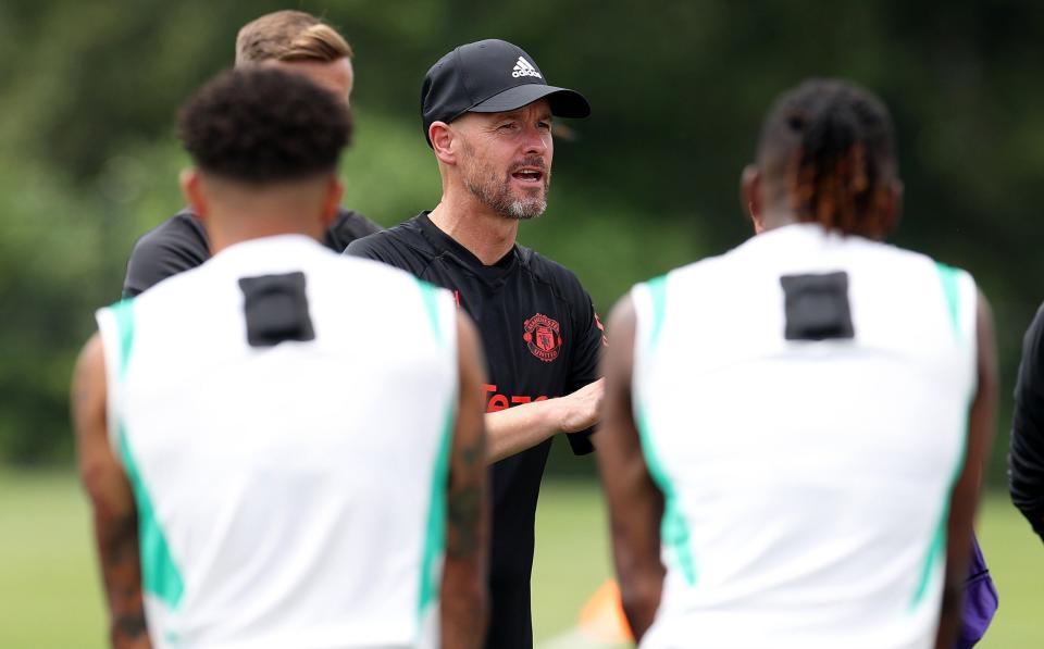 Erik ten Hag addresses his Manchester United squad on tour in New Jersey