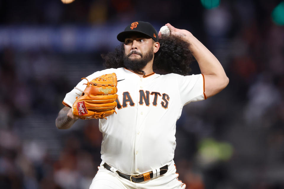 SAN FRANCISCO, CALIFORNIA - SEPTEMBER 27: Sean Manaea #52 of the San Francisco Giants pitches against the San Diego Padres at Oracle Park on September 27, 2023 in San Francisco, California. (Photo by Lachlan Cunningham/Getty Images)