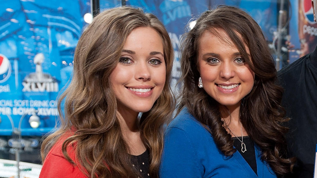  Jinger Duggar and Jessa Duggar in interview. 