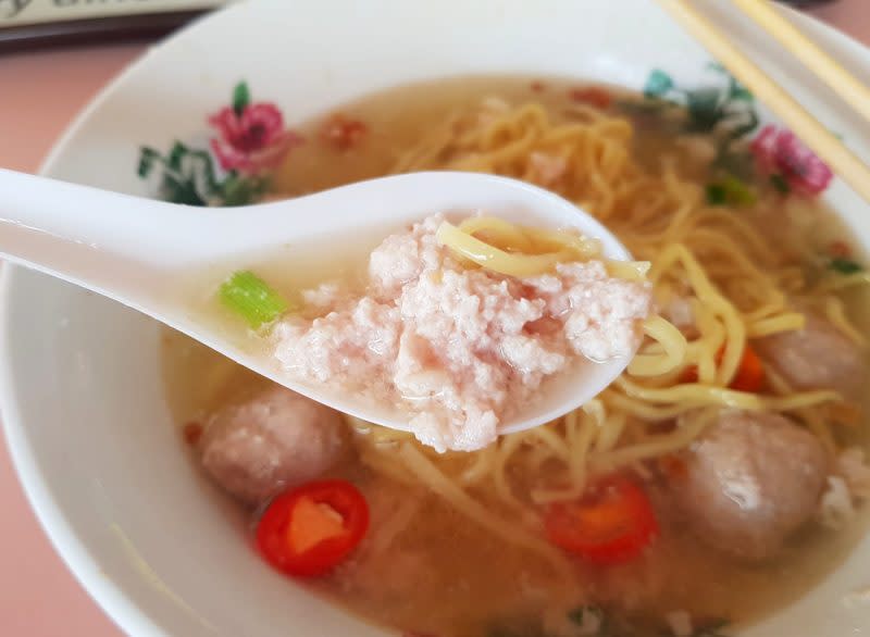 xing ji rou cuo mian - minced pork