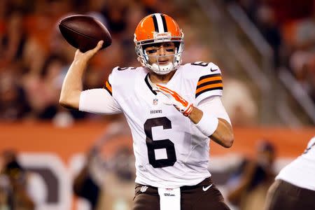 Cleveland Browns quarterback Brian Hoyer (6) looks to throw a pass in the first quarter against the St. Louis Rams at FirstEnergy Stadium. Mandatory Credit: Rick Osentoski-USA TODAY Sports