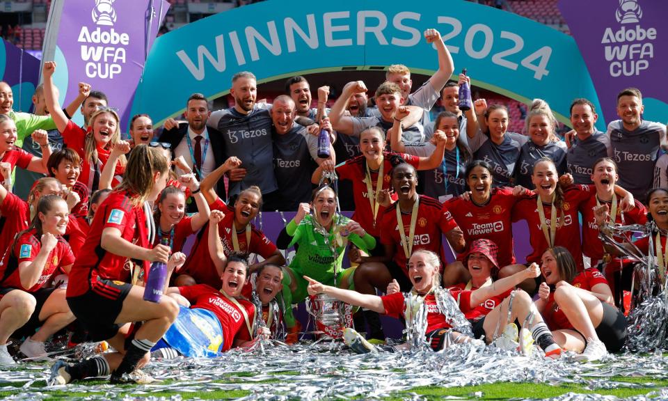 <span>Manchester United celebrate their impressive victory against Tottenham.</span><span>Photograph: The Guardian</span>