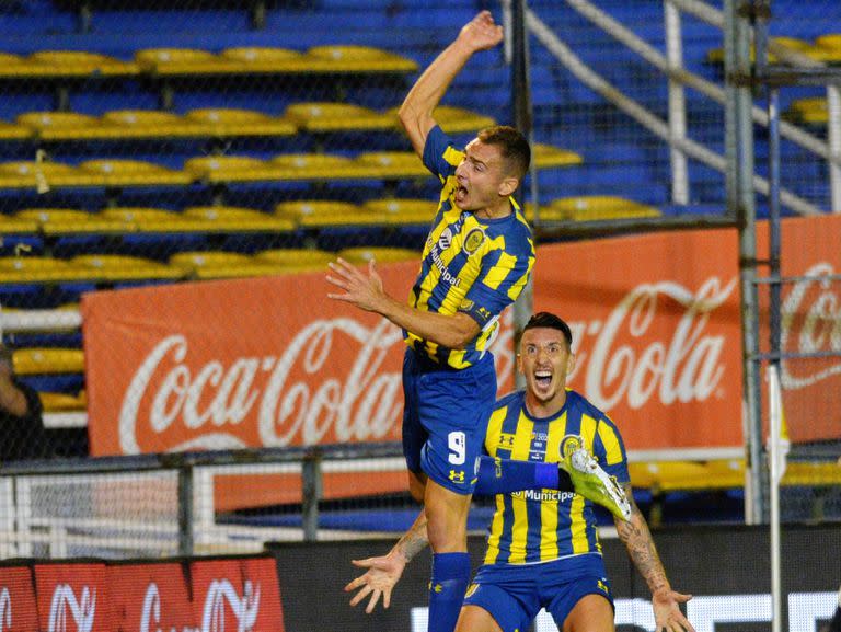 MARCO RUBEN y festejos de todo tipo con la camiseta canalla