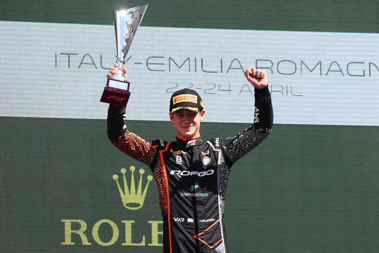 Franco Colapinto fue campeón argentino de karting y en 2018 se radicó en Europa, donde se consagró campeón de la Fórmula 4 Española con el equipo de Fernando Alonso y en 2020 finalizó tercero en la Fórmula Renault Europea